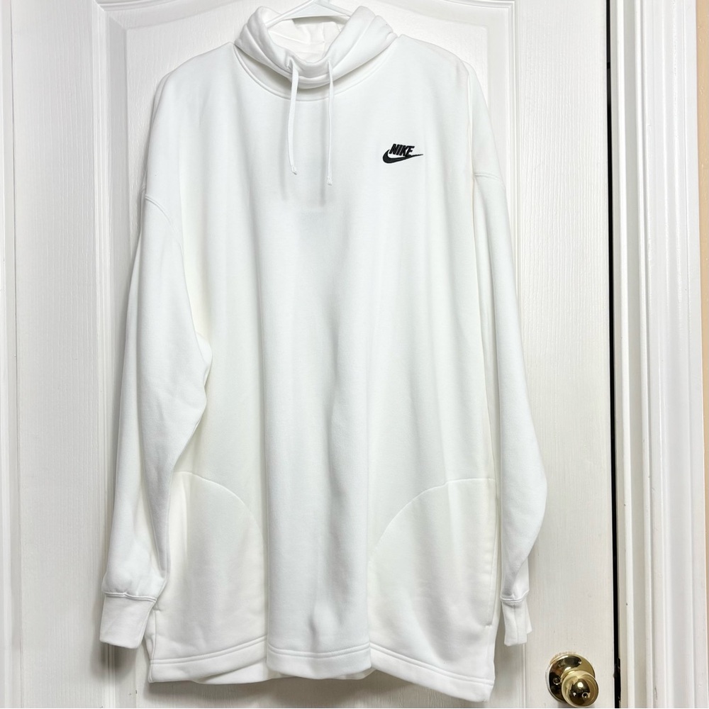 Nike Club Fleece White Oversized Mock-Neck Sweatshirt Women’s XL (FB8664-100)